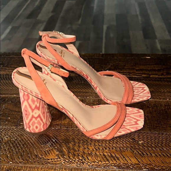 New without box Sam Edelman Pink Heels with Textured Cylindrical Heel size 8.5 - Picture 3 of 7